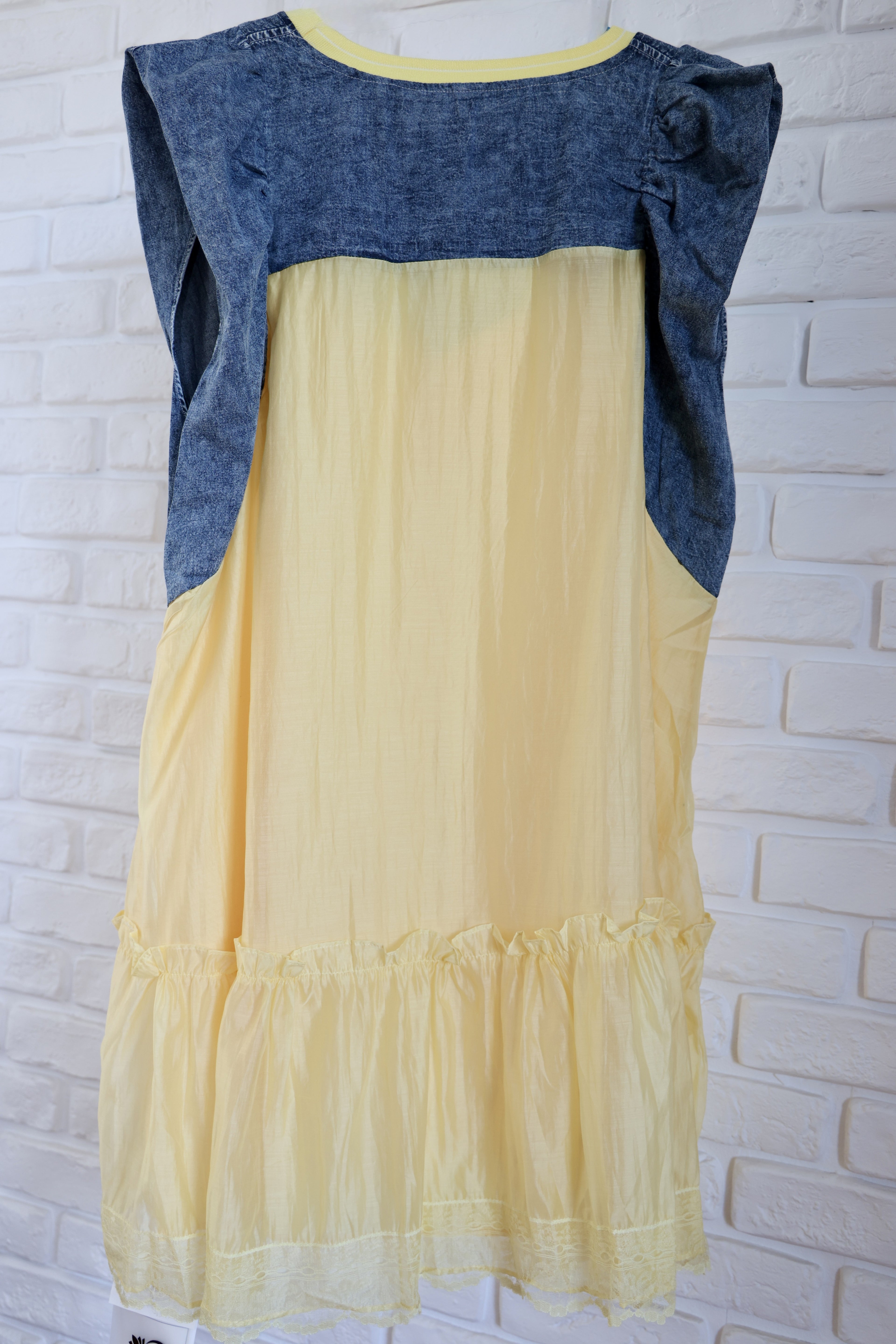 Rochie Denim cu Dantelă și Volane, Model Combinat