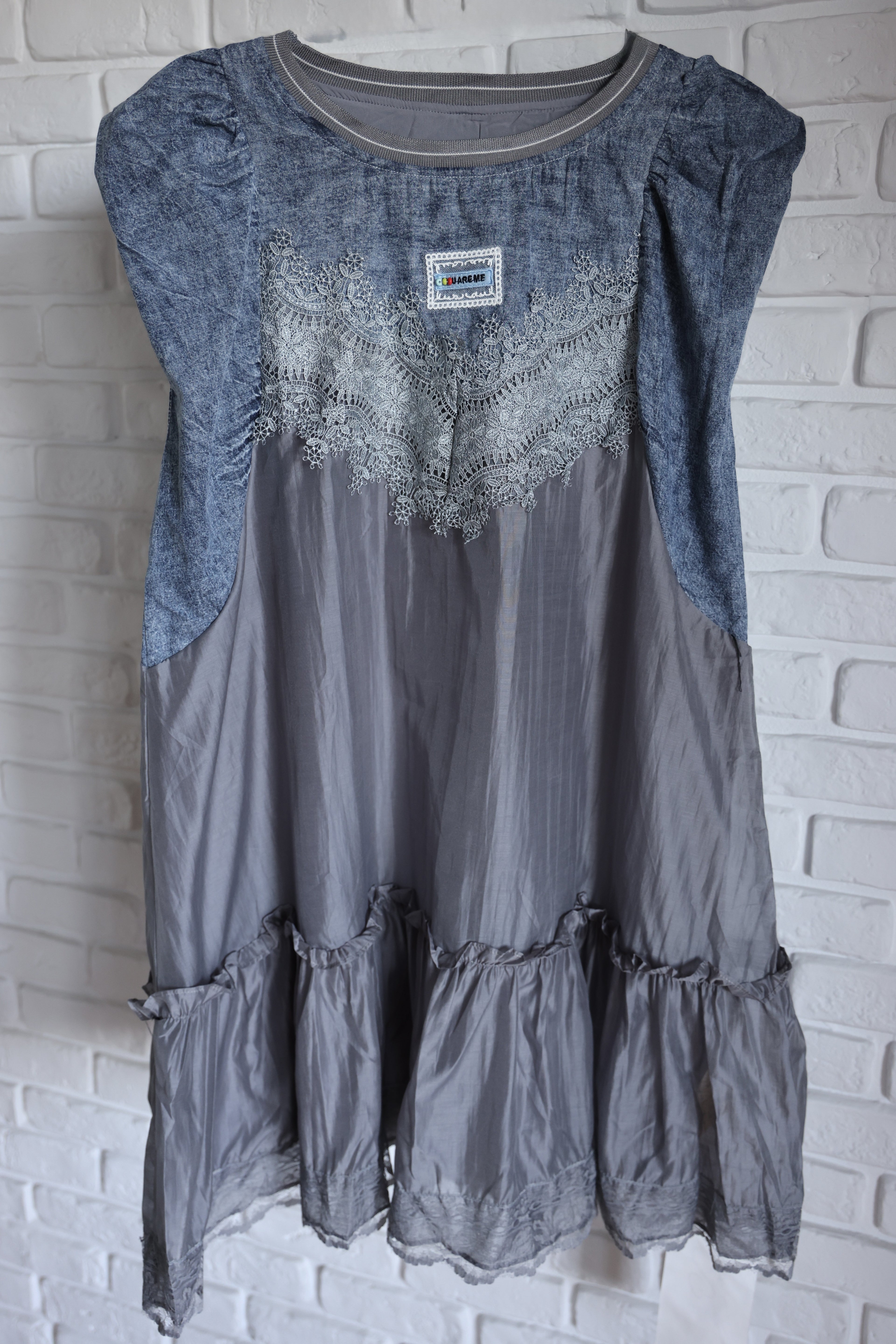 Rochie Denim cu Dantelă și Volane, Model Combinat