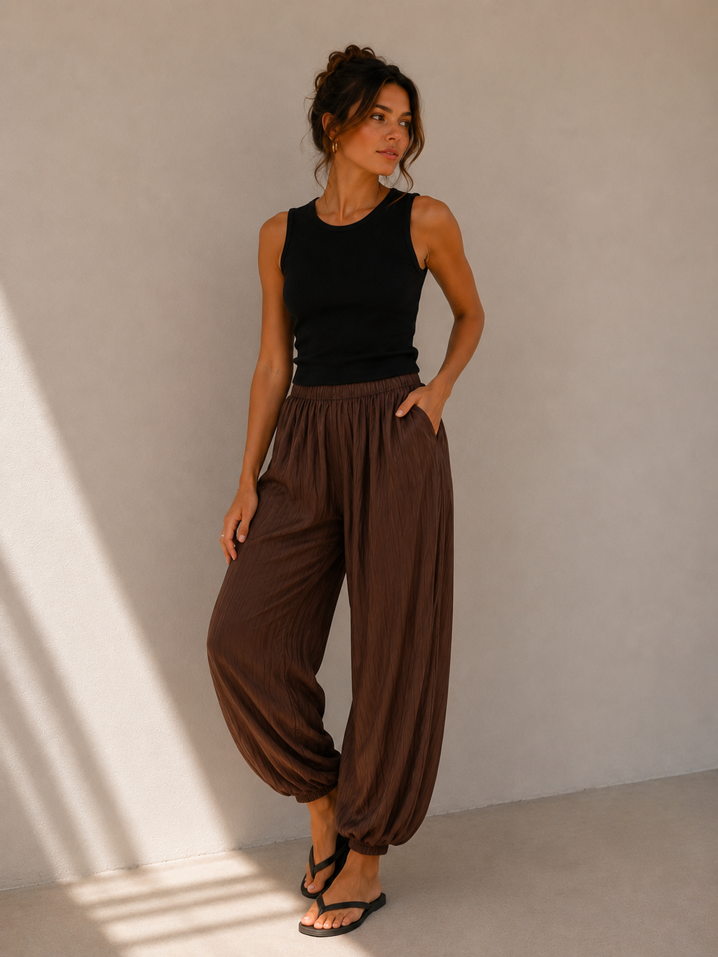 Pantaloni Satinați Plisați, Talie și Manșetă Elastică