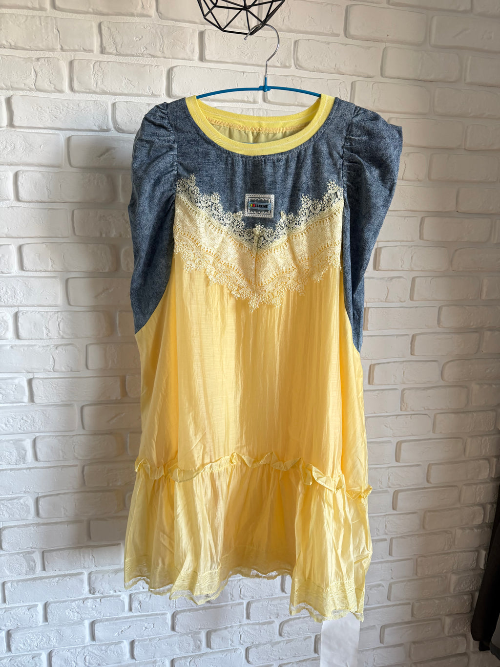 Rochie Denim cu Dantelă și Volane, Model Combinat